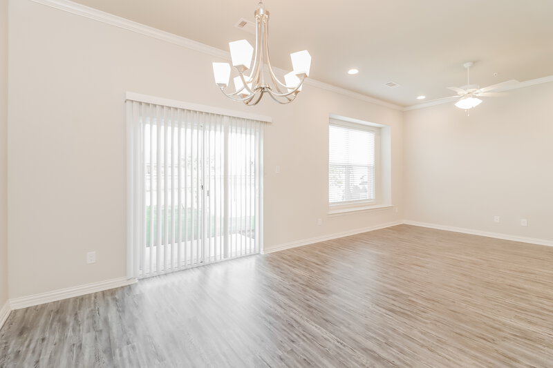 2,180/Mo, 1213 Summerset Ln Burleson, TX 76028 Dining Room View