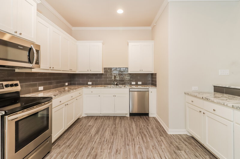 2,180/Mo, 1213 Summerset Ln Burleson, TX 76028 Kitchen View 2