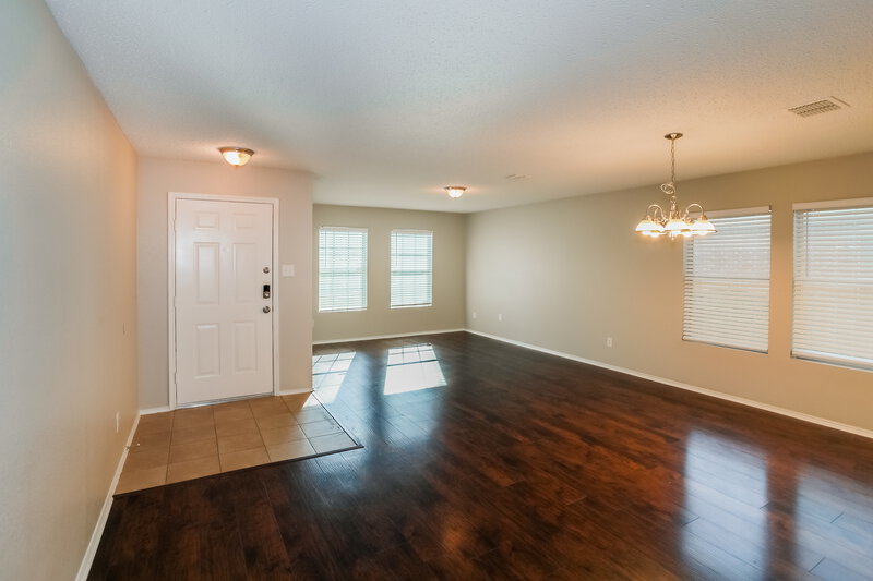 2,750/Mo, 9121 Napa Valley Trl Fort Worth, TX 76244 Living Room View 2