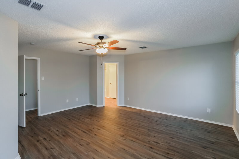 2,750/Mo, 9121 Napa Valley Trl Fort Worth, TX 76244 Main Bedroom View 2