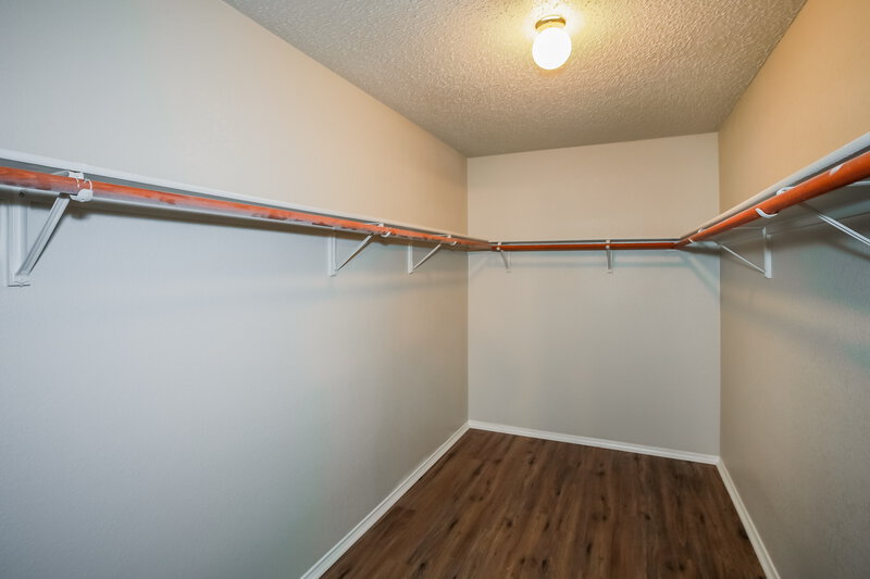2,750/Mo, 9121 Napa Valley Trl Fort Worth, TX 76244 Walk In Closet View