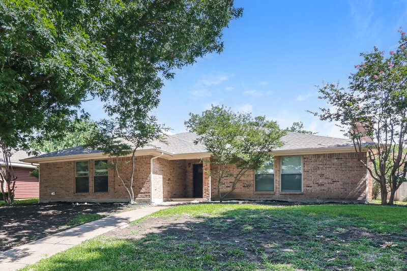 2,120/Mo, 405 W Marble St Wylie, TX 75098 Front View