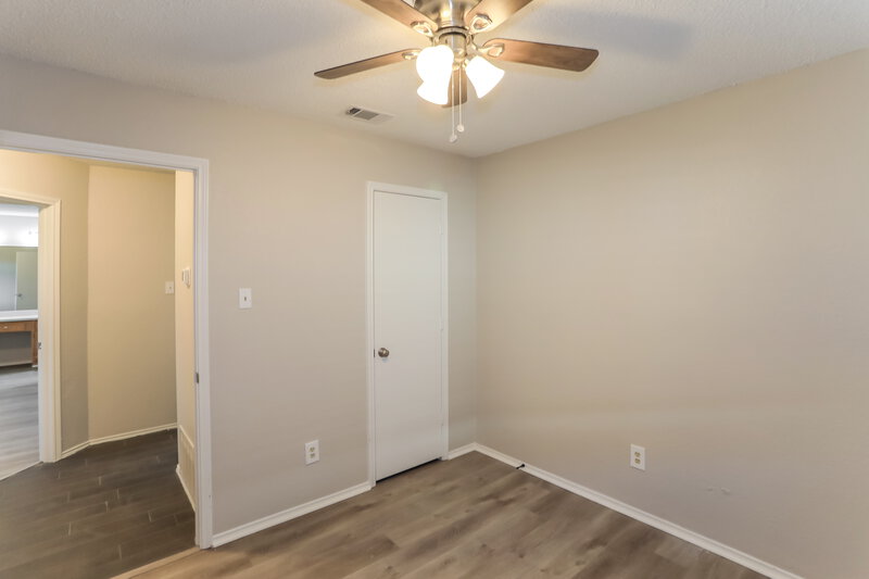 2,055/Mo, 10220 Stoney Bridge Rd Fort Worth, TX 76108 Bedroom View