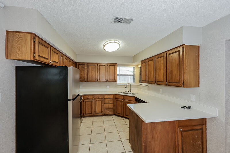 2,245/Mo, 7712 Partridge Dr Watauga, TX 76148 Kitchen View