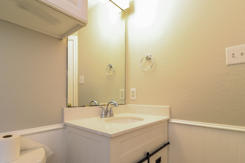 2,905/Mo, 704 Ascot Park Dr Mansfield, TX 76063 Bathroom View