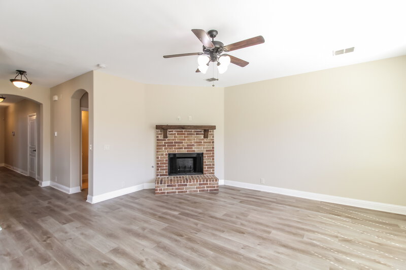 2,525/Mo, 1017 Snowbird Dr Little Elm, TX 75068 Living Room View