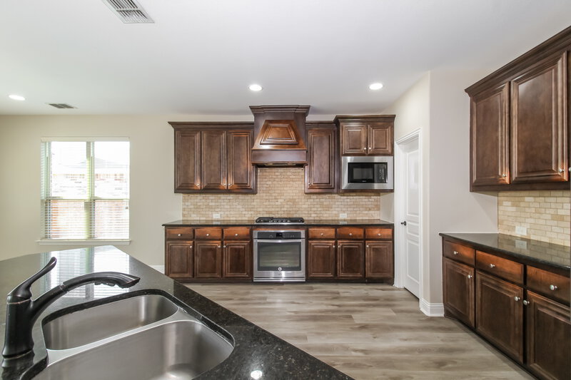 2,525/Mo, 1017 Snowbird Dr Little Elm, TX 75068 Kitchen View 2