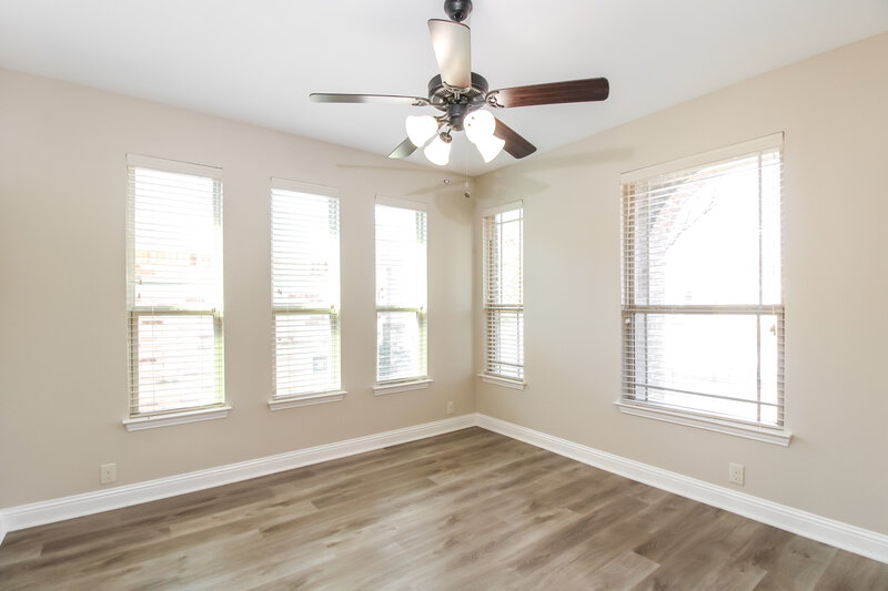 2,525/Mo, 1017 Snowbird Dr Little Elm, TX 75068 Office View