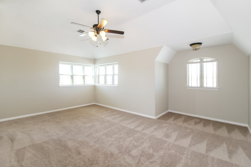 2,525/Mo, 1017 Snowbird Dr Little Elm, TX 75068 Loft View