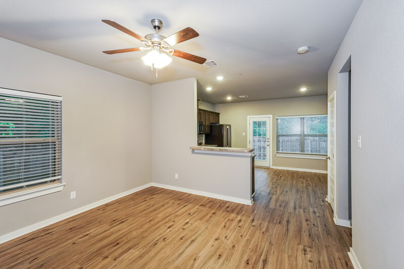 1,915/Mo, 218 S Preston St Alvarado, TX 76009 Living Room View