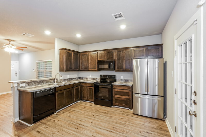 1,915/Mo, 218 S Preston St Alvarado, TX 76009 Kitchen View