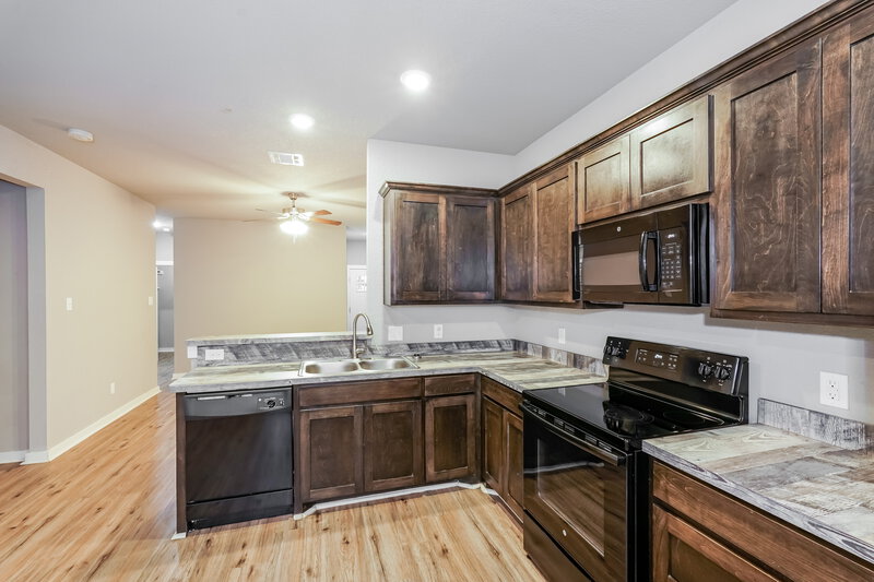 1,915/Mo, 218 S Preston St Alvarado, TX 76009 Kitchen View 3