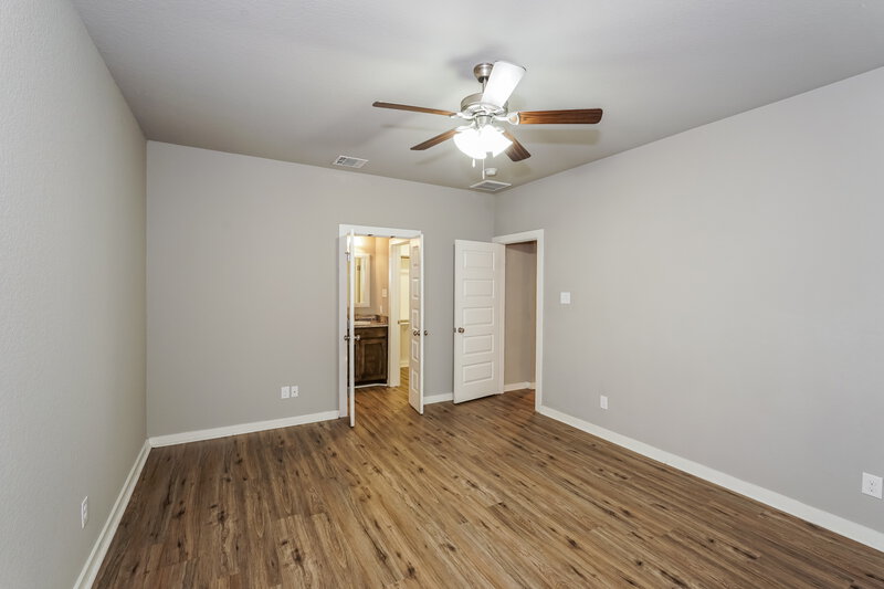 1,915/Mo, 218 S Preston St Alvarado, TX 76009 Main Bedroom View 2