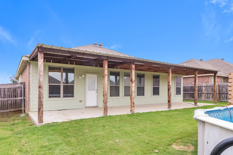 2,990/Mo, 309 Stonegate Blvd Alvarado, TX 76009 Rear View