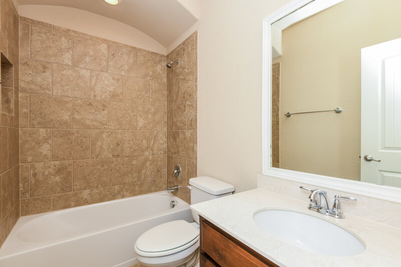 2,425/Mo, 1108 Vaughna Dr Weatherford, TX 76087 Bathroom View