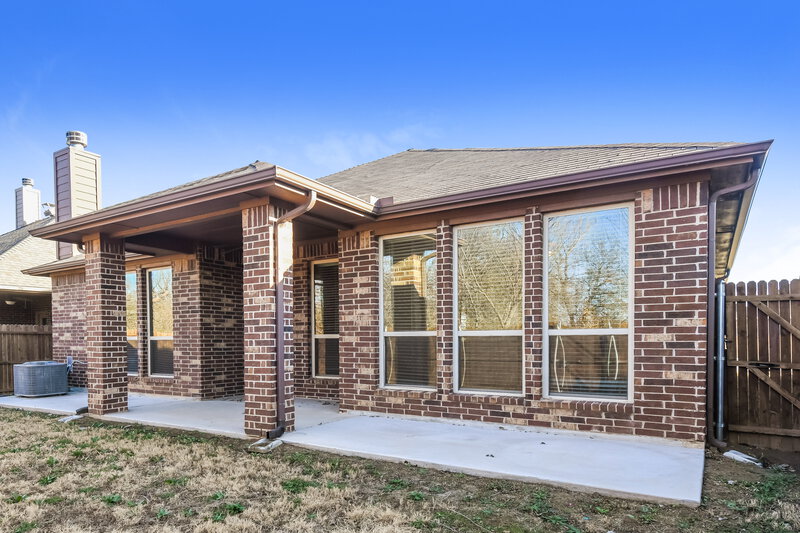 2,425/Mo, 1108 Vaughna Dr Weatherford, TX 76087 Rear View