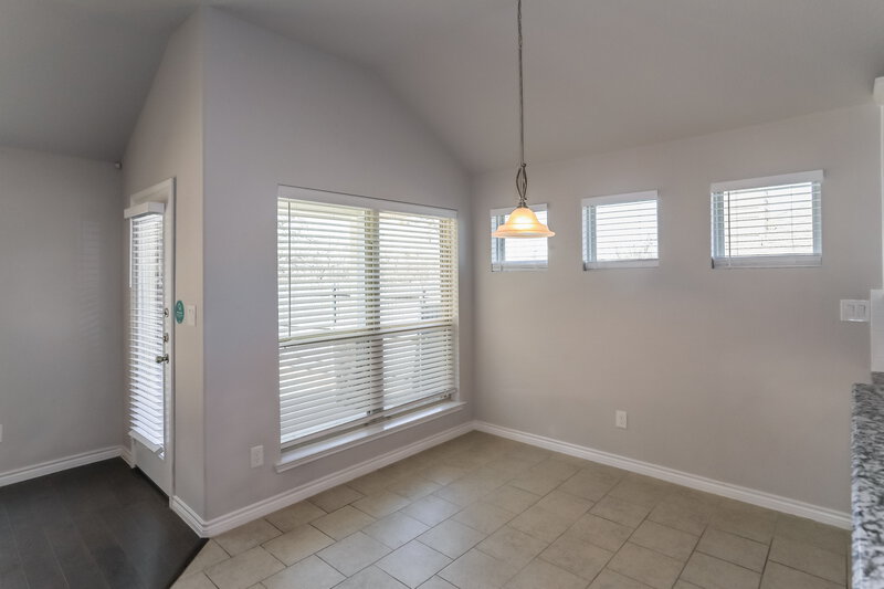 2,260/Mo, 120 Wilson Cliff Dr Fort Worth, TX 76108 Dining Room View