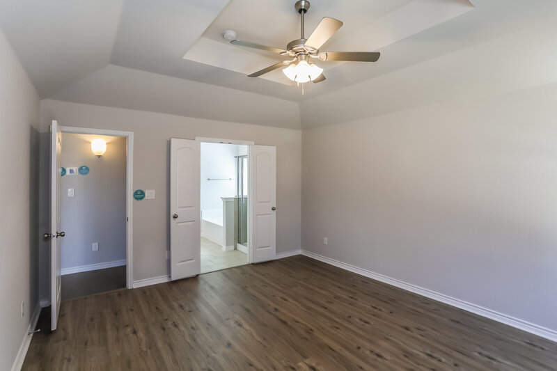 2,260/Mo, 120 Wilson Cliff Dr Fort Worth, TX 76108 Main Bedroom View 2