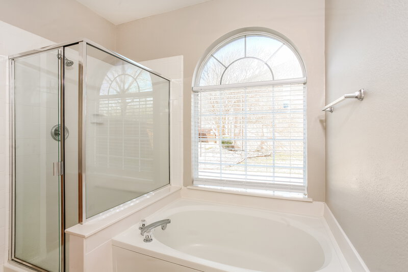 4,530/Mo, 2521 Brycewood Ln Plano, TX 75025 Main Bathroom View 2
