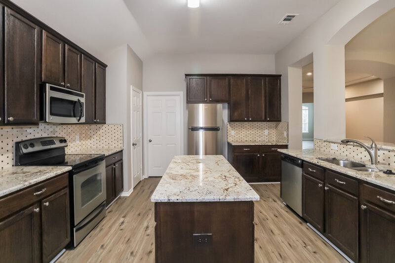 3,160/Mo, 4300 Briarcreek Dr Fort Worth, TX 76244 Kitchen View 2