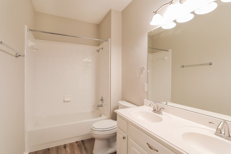 3,160/Mo, 4300 Briarcreek Dr Fort Worth, TX 76244 Bathroom View