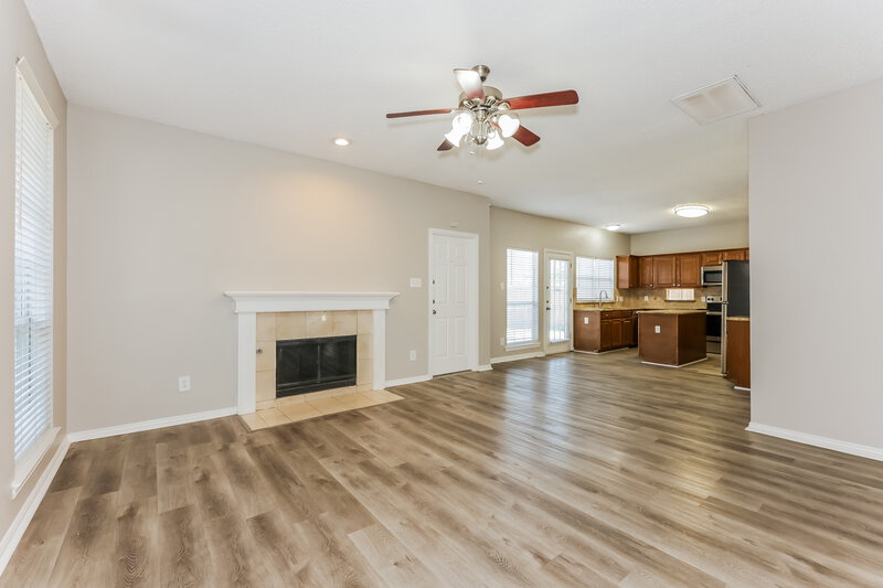 2,625/Mo, 303 Riverwalk Ln Irving, TX 75063 Living Room View
