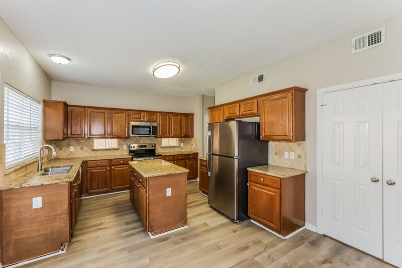2,625/Mo, 303 Riverwalk Ln Irving, TX 75063 Kitchen View