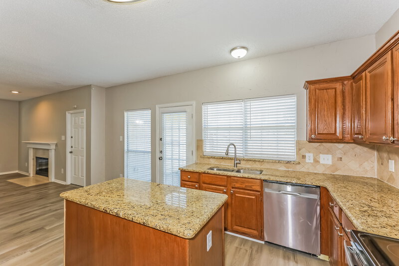 2,625/Mo, 303 Riverwalk Ln Irving, TX 75063 Kitchen View 2