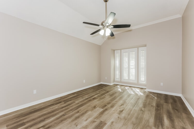 2,625/Mo, 303 Riverwalk Ln Irving, TX 75063 Main Bedroom View