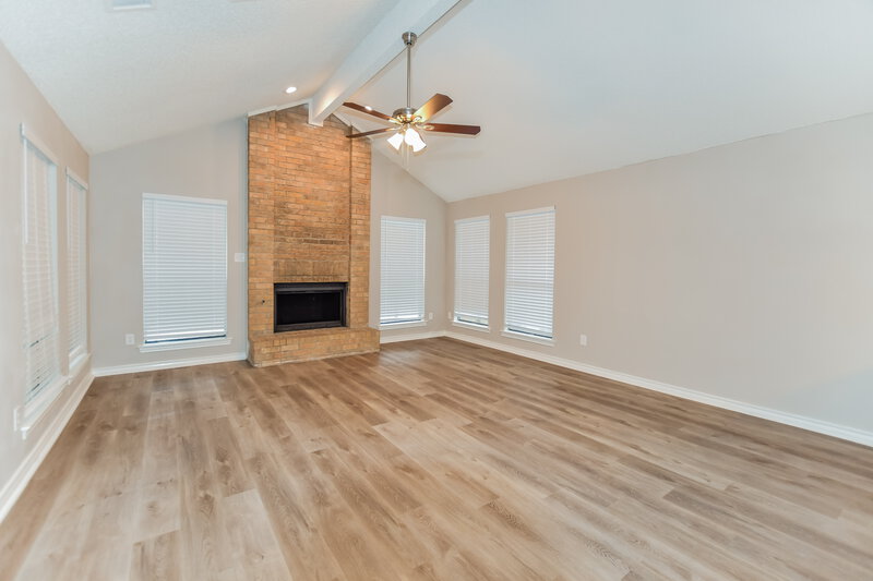 3,505/Mo, 16647 Cleary Cir Dallas, TX 75248 Living Room View