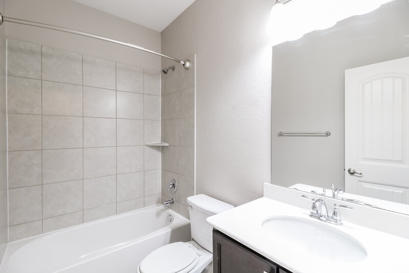 4,760/Mo, 3310 Founders Way Melissa, TX 75454 Bathroom View