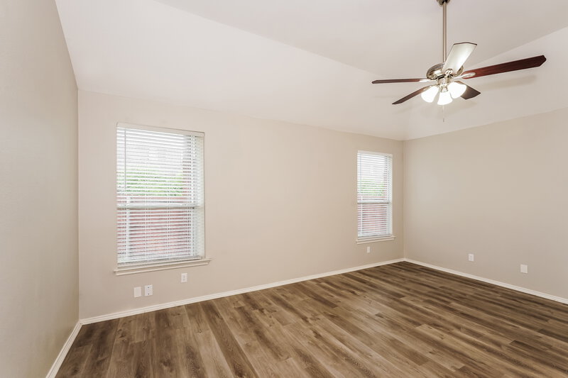 2,825/Mo, 53 Lucas Ln Edgecliff Village, TX 76134 Main Bedroom View