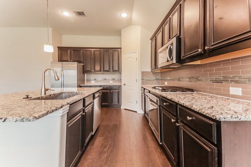 2,500/Mo, 2536 Boot Jack Rd Fort Worth, TX 76177 Kitchen View