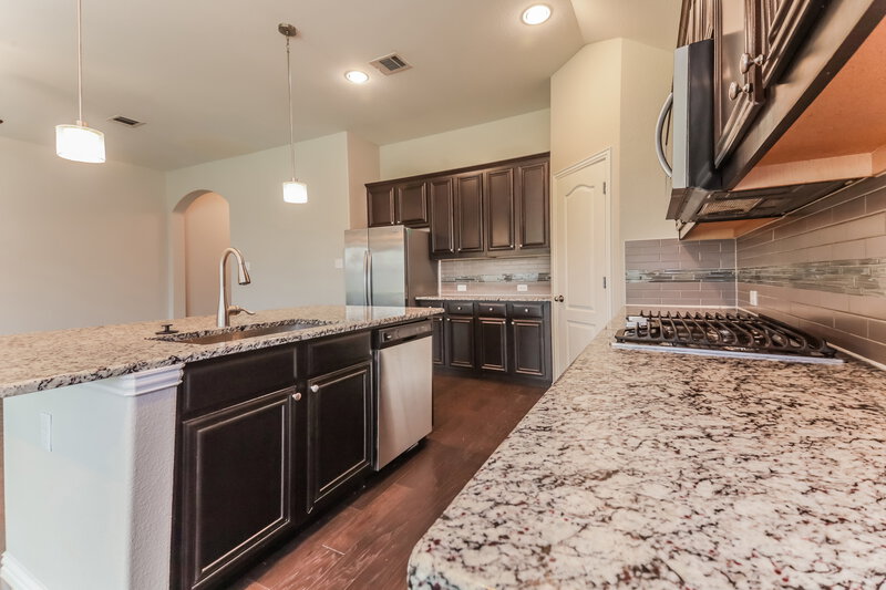 2,500/Mo, 2536 Boot Jack Rd Fort Worth, TX 76177 Kitchen View 2