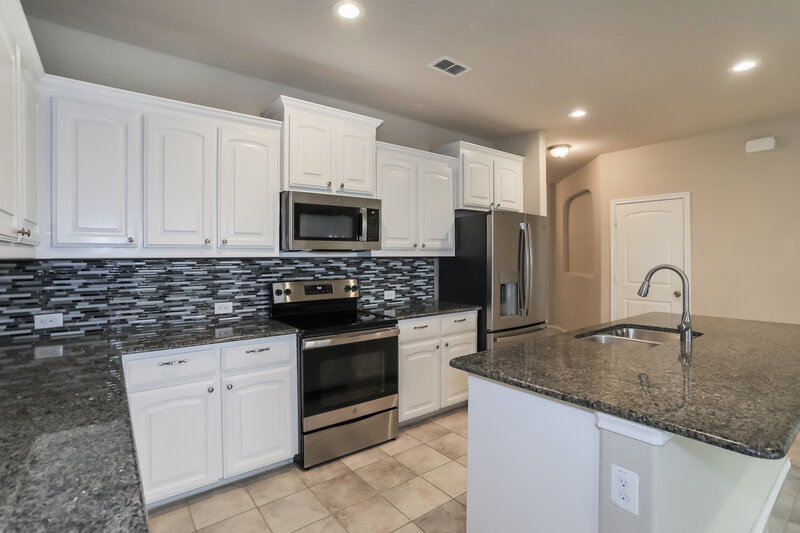 2,680/Mo, 3961 Tule Ranch Rd Roanoke, TX 76262 Kitchen View