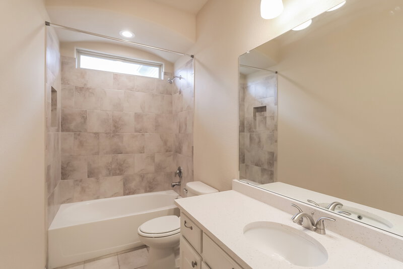 2,680/Mo, 3961 Tule Ranch Rd Roanoke, TX 76262 Bathroom View