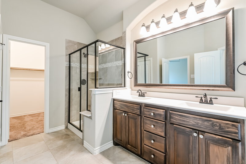 2,945/Mo, 325 Strait Ln Waxahachie, TX 75165 Bathroom View 2