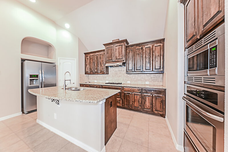 2,655/Mo, 2915 Fontana Grand Prairie, TX 75054 Kitchen View