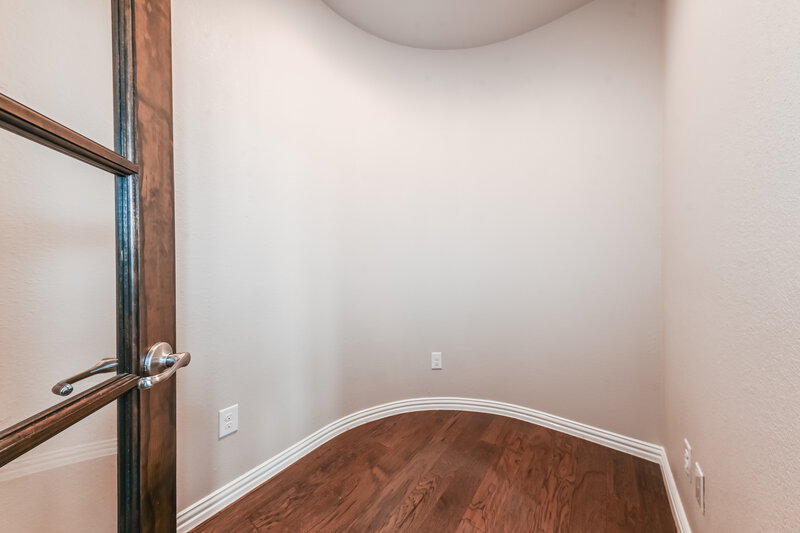 2,655/Mo, 2915 Fontana Grand Prairie, TX 75054 Laundry Room View
