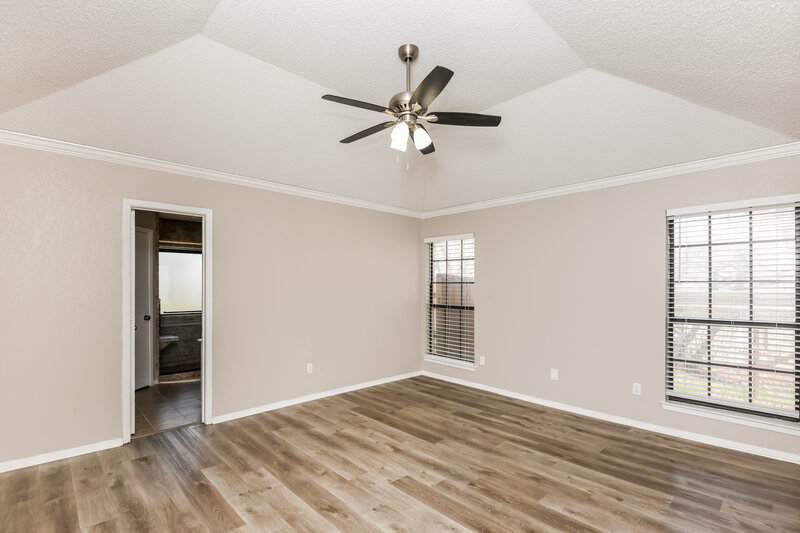 2,365/Mo, 125 Camelot Dr Weatherford, TX 76086 Main Bedroom View