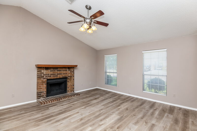 2,640/Mo, 3808 Flintwood Trl Fort Worth, TX 76137 Family Room View