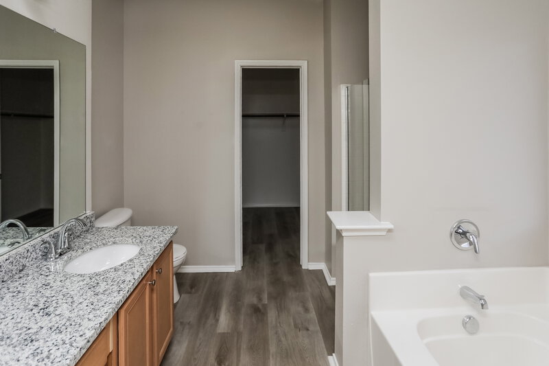 2,830/Mo, 451 Butternut Dr Fate, TX 75087 Main Bathroom View