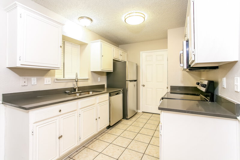 2,390/Mo, 2725 Star Ave Glenn Heights, TX 75154 Kitchen View