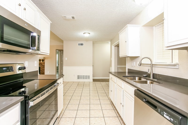 2,390/Mo, 2725 Star Ave Glenn Heights, TX 75154 Kitchen View 2