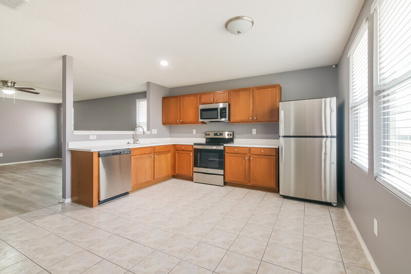 2,160/Mo, 3913 Thoroughbred Trl Fort Worth, TX 76123 Kitchen View 2