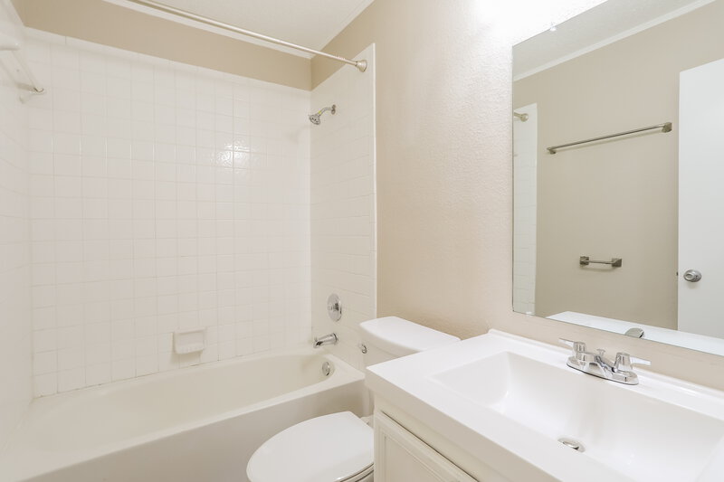 2,055/Mo, 10124 Chapel Ridge Dr Fort Worth, TX 76116 Bathroom View