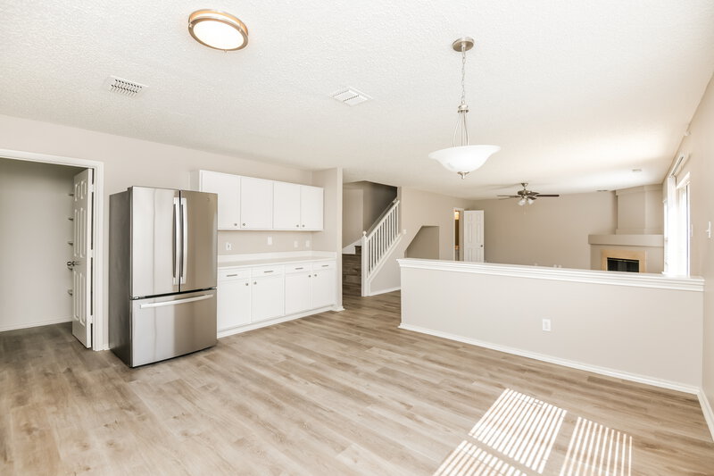 2,805/Mo, 720 King St Cedar Hill, TX 75104 Kitchen View 3