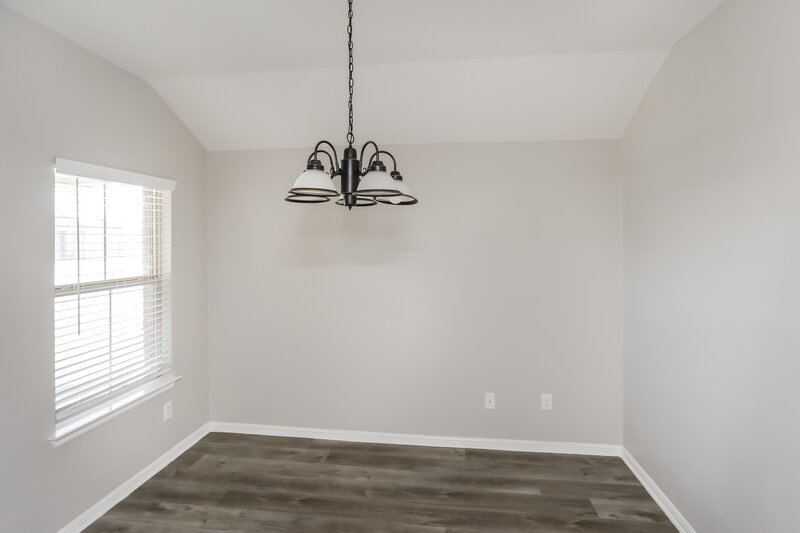 2,340/Mo, 901 Walls Blvd Crowley, TX 76036 Office View