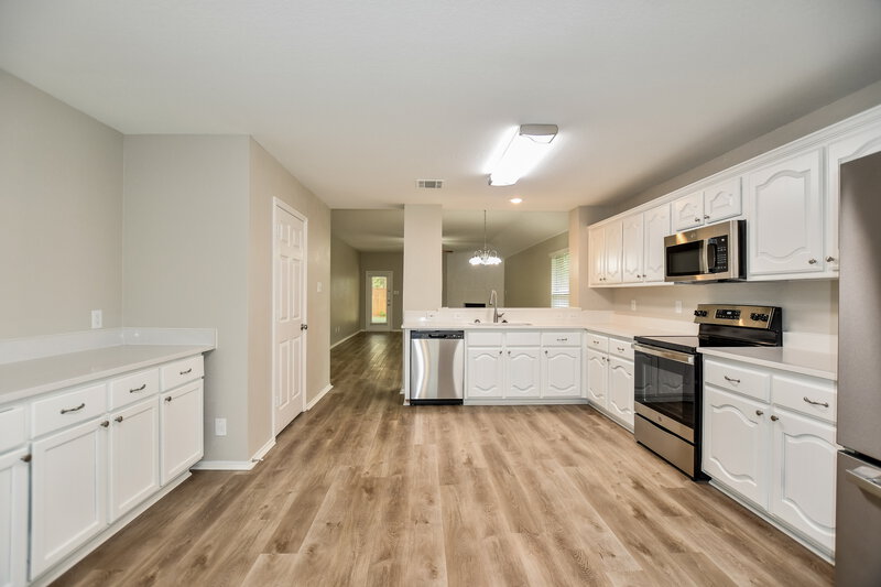 2,050/Mo, 709 Silverleaf Ct Royse City, TX 75189 Kitchen View 2