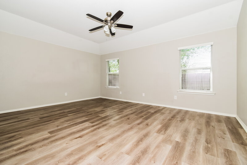 1,755/Mo, 709 Silverleaf Ct Royse City, TX 75189 Main Bedroom View